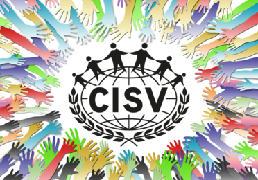 helfende Hände ragen nach dem CISV Logo